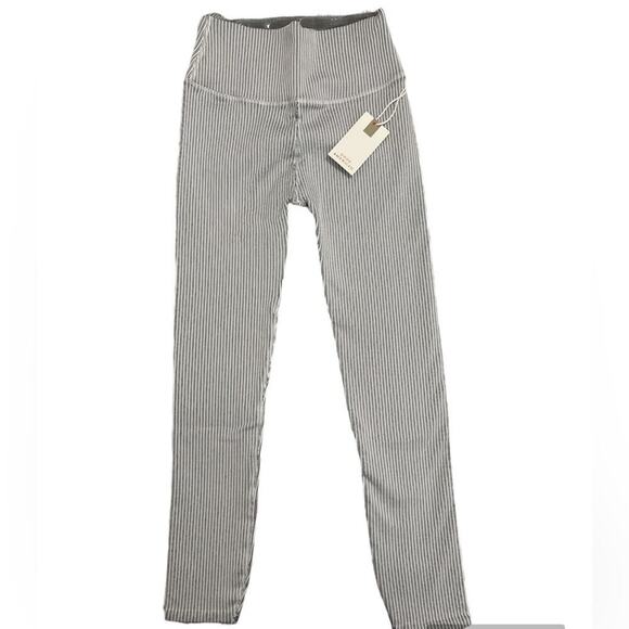 *NWT, Good American, Seamless Ribbed Leggings, White w/ Black, sz 1/2 - Picture 1 of 8